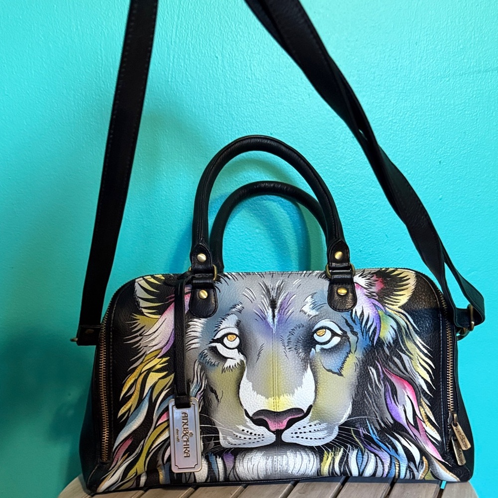 NWOT Anuschka Multi-Colored Lion Crossbody Hand bag